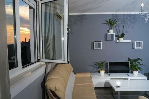 Apartment Laura Ровин Екстериор снимка
